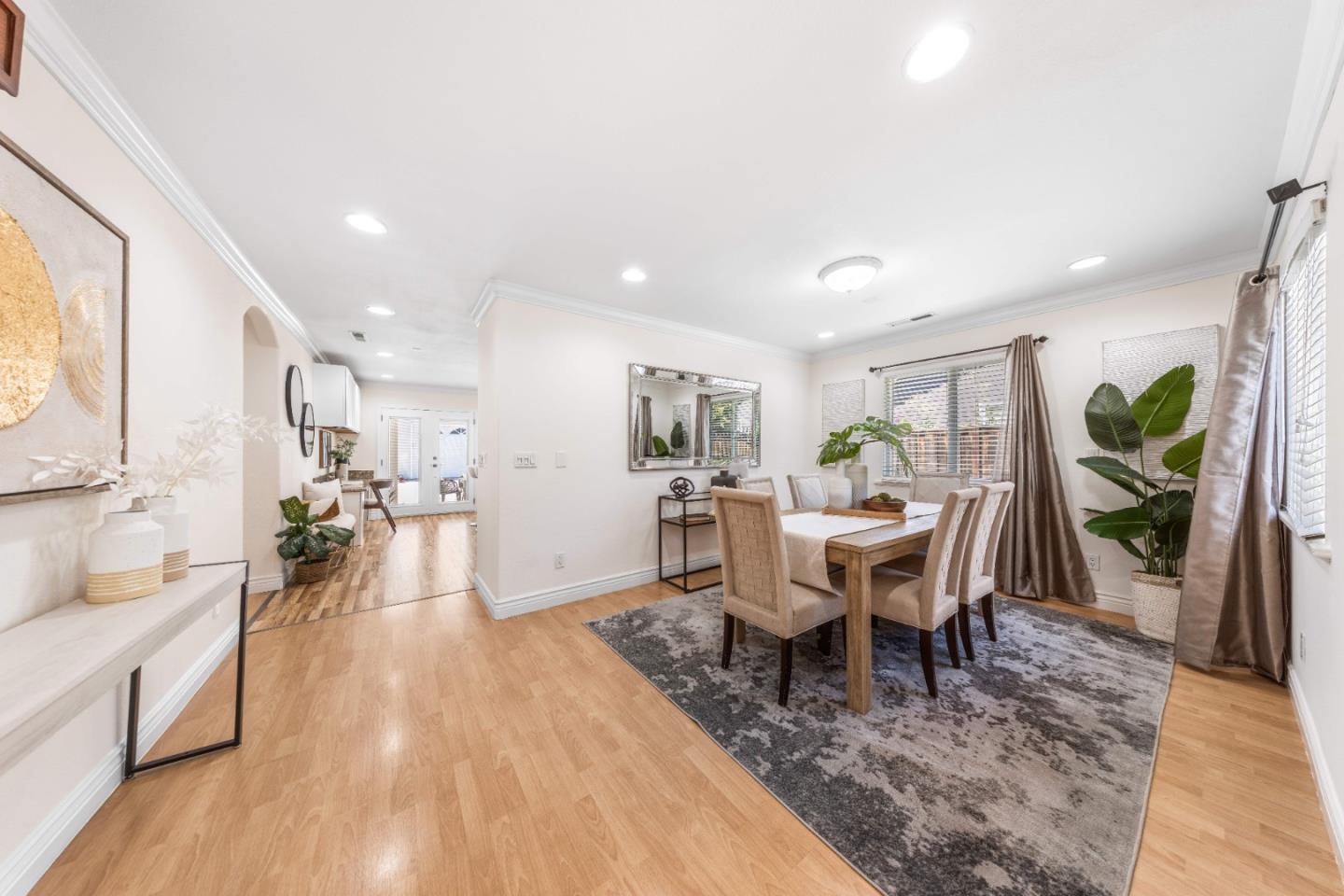 Detail Gallery Image 6 of 39 For 15098 Stratford Dr, San Jose,  CA 95124 - 3 Beds | 2 Baths