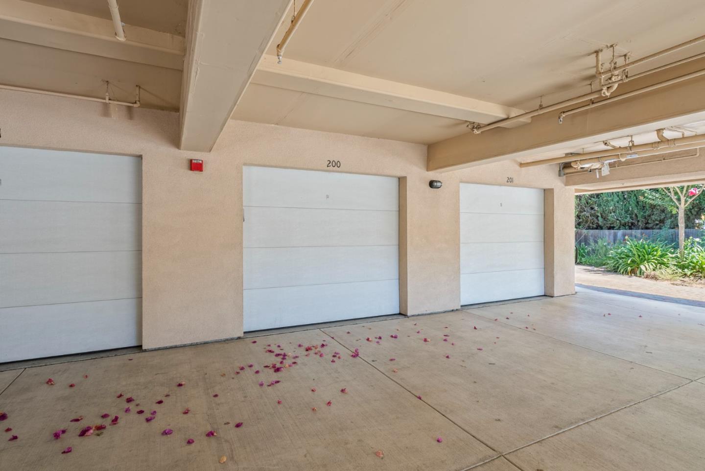 Detail Gallery Image 38 of 43 For 18 S 21st St #200,  San Jose,  CA 95116 - 3 Beds | 2/1 Baths