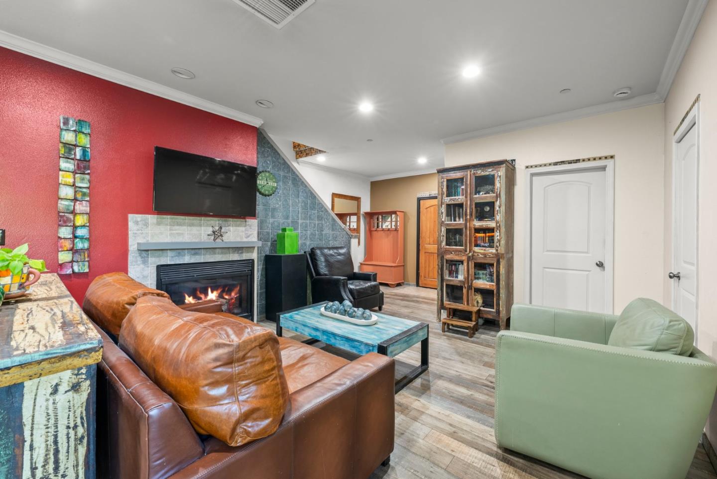 Detail Gallery Image 5 of 43 For 18 S 21st St #200,  San Jose,  CA 95116 - 3 Beds | 2/1 Baths