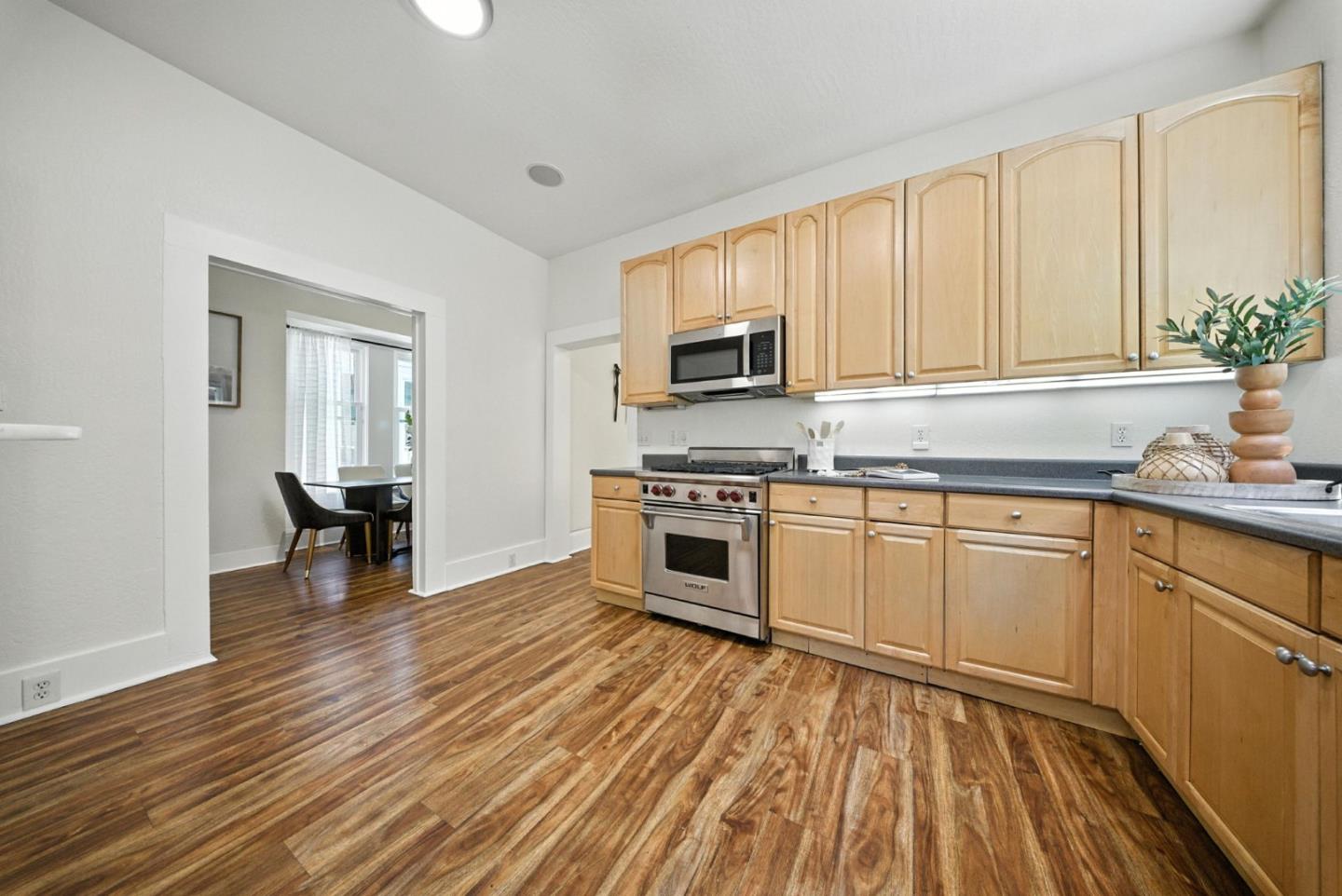 Detail Gallery Image 11 of 78 For 185 N 9th St, San Jose,  CA 95112 - 4 Beds | 4 Baths