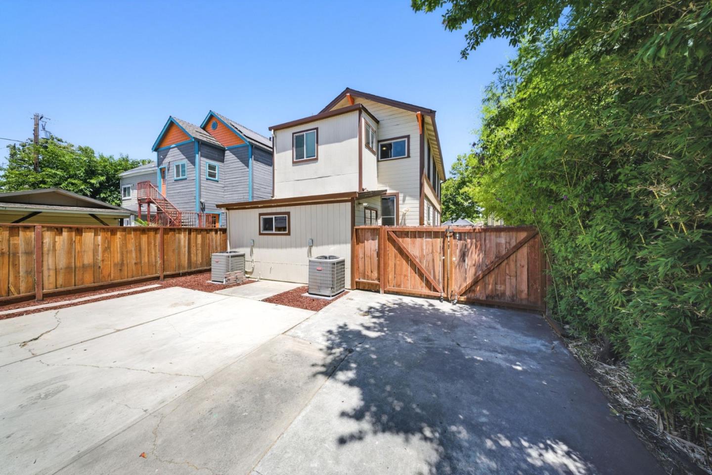 Detail Gallery Image 31 of 78 For 185 N 9th St, San Jose,  CA 95112 - 4 Beds | 4 Baths