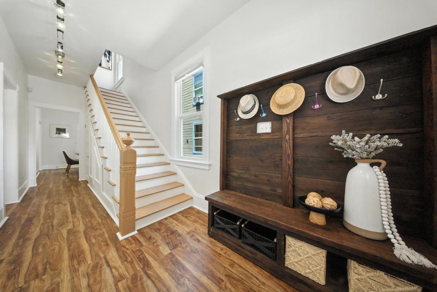 Detail Gallery Image 4 of 78 For 185 N 9th St, San Jose,  CA 95112 - 4 Beds | 4 Baths