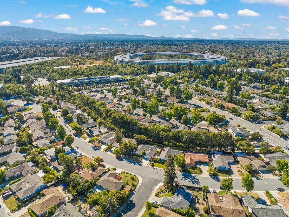 Detail Gallery Image 18 of 20 For 495 Giannini Dr, Santa Clara,  CA 95051 - 3 Beds | 2 Baths