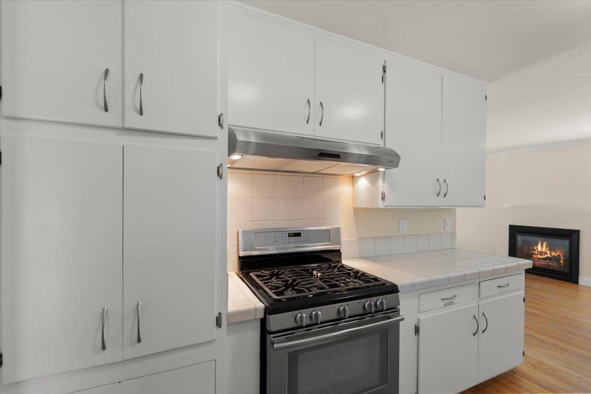 Detail Gallery Image 8 of 20 For 495 Giannini Dr, Santa Clara,  CA 95051 - 3 Beds | 2 Baths