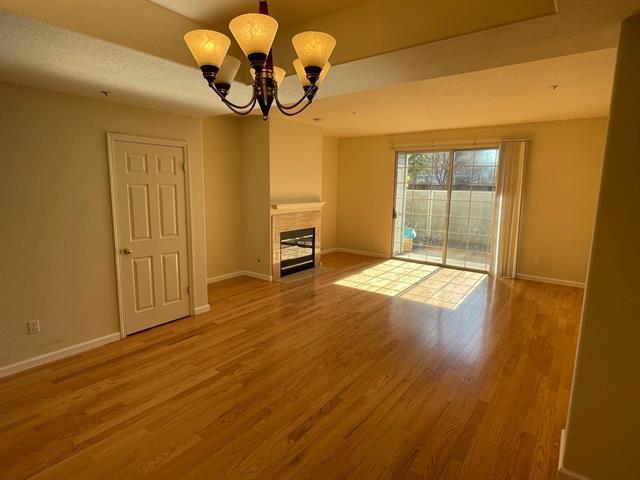Detail Gallery Image 3 of 11 For 321 Treasure Island Dr, Belmont,  CA 94002 - 2 Beds | 2/1 Baths