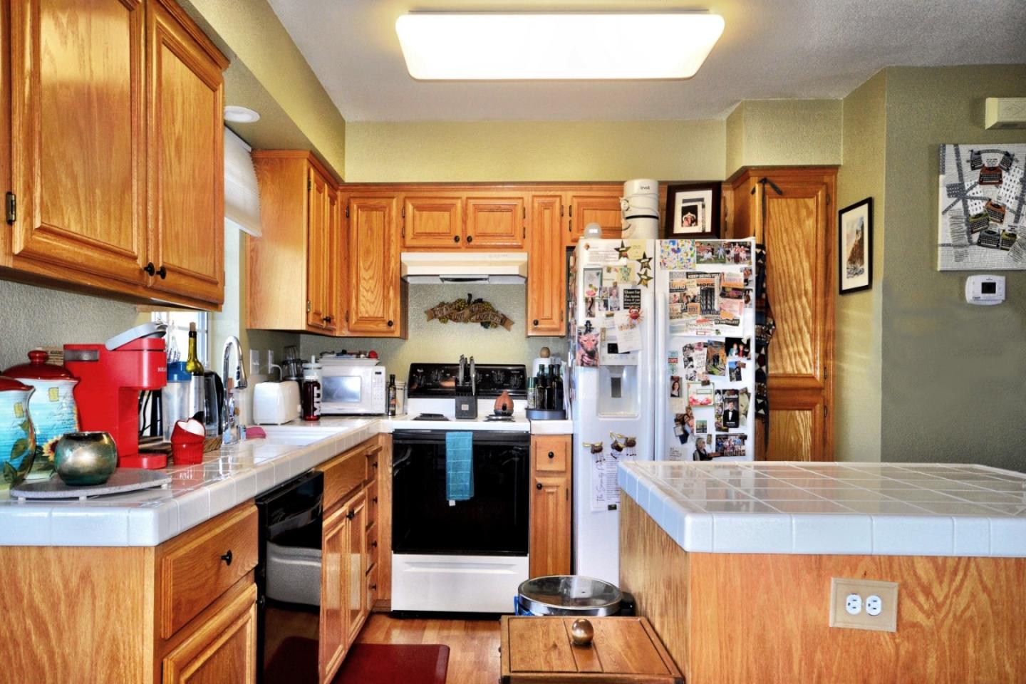Detail Gallery Image 11 of 13 For 258 E E St, Benicia,  CA 94510 - 3 Beds | 2/1 Baths