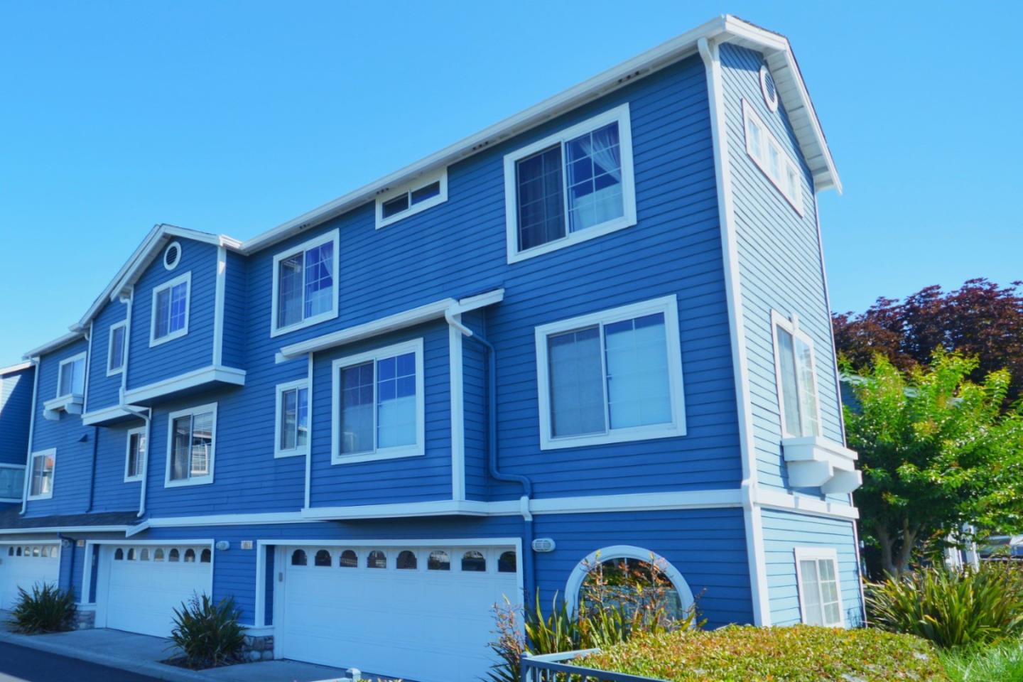 Detail Gallery Image 2 of 13 For 258 E E St, Benicia,  CA 94510 - 3 Beds | 2/1 Baths