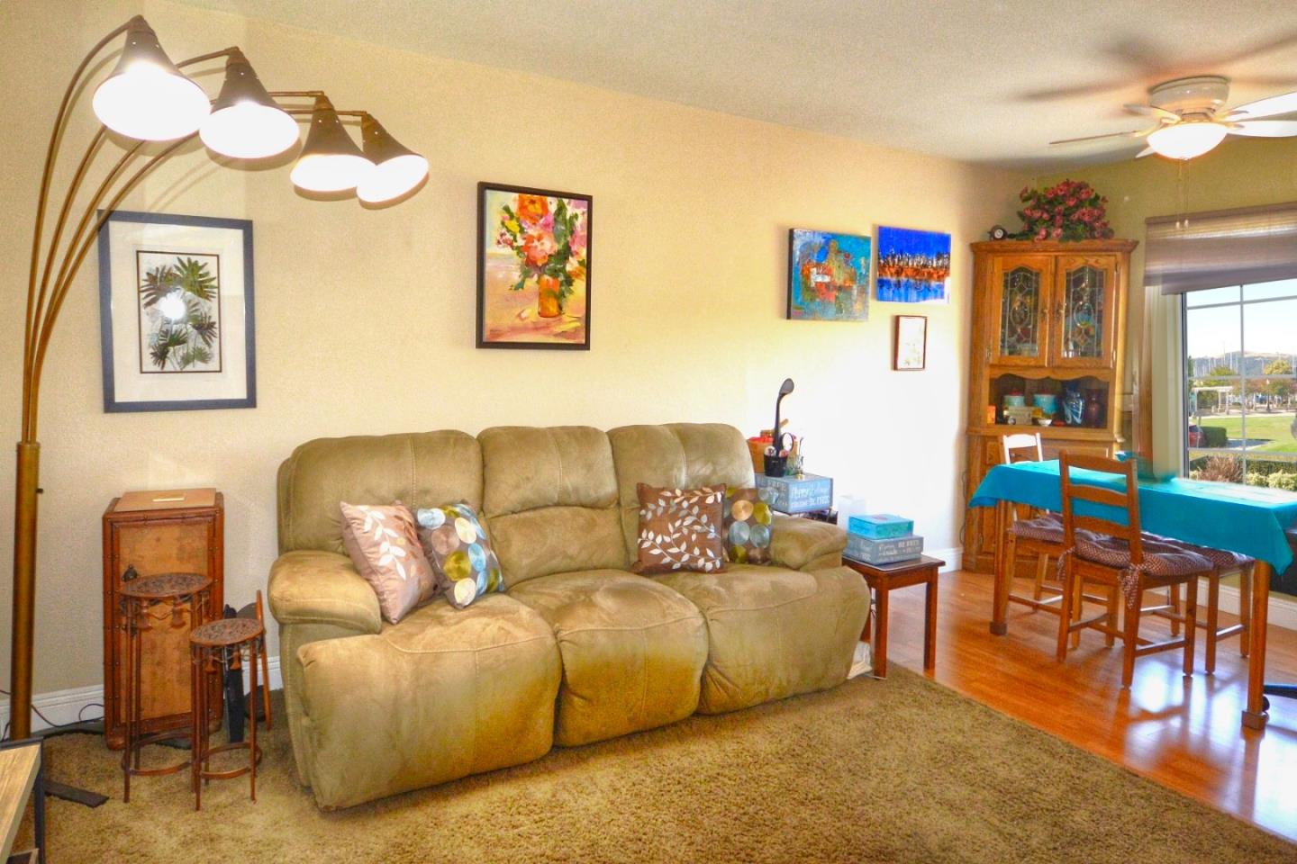 Detail Gallery Image 6 of 13 For 258 E E St, Benicia,  CA 94510 - 3 Beds | 2/1 Baths