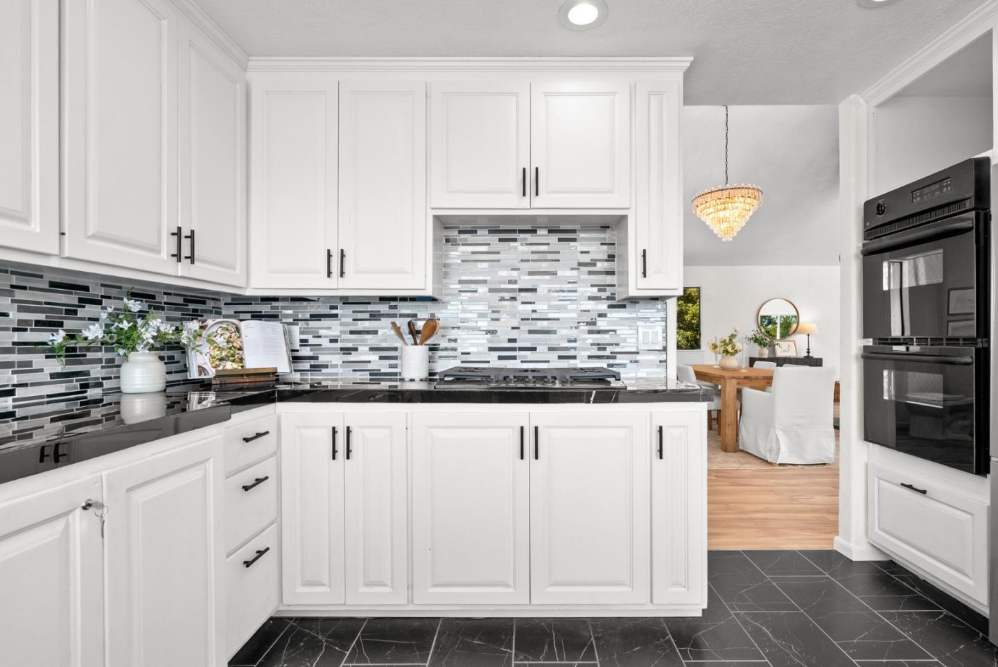 Detail Gallery Image 17 of 59 For 607 Saint Andrews Dr, Aptos,  CA 95003 - 5 Beds | 2/1 Baths