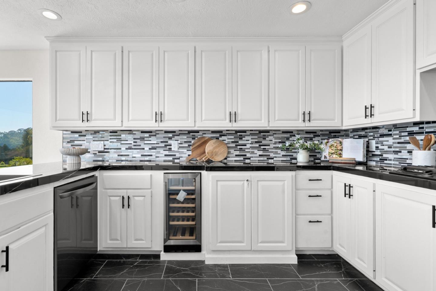 Detail Gallery Image 18 of 59 For 607 Saint Andrews Dr, Aptos,  CA 95003 - 5 Beds | 2/1 Baths