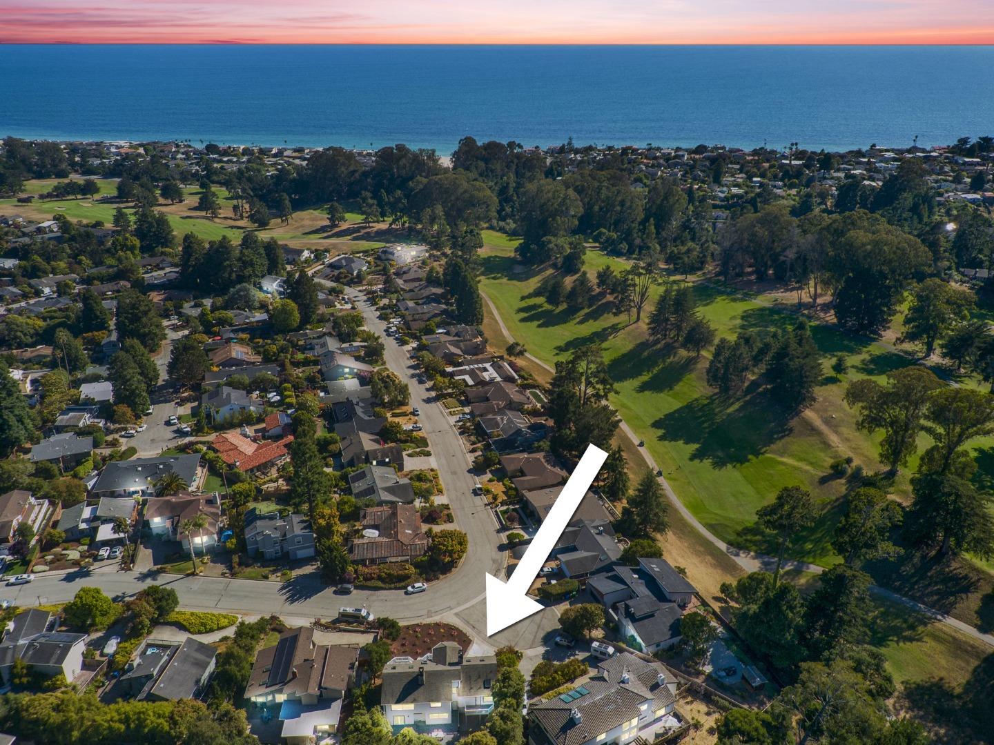 Detail Gallery Image 2 of 59 For 607 Saint Andrews Dr, Aptos,  CA 95003 - 5 Beds | 2/1 Baths