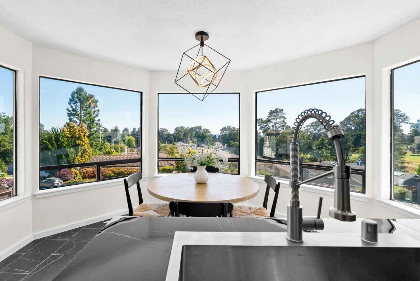 Detail Gallery Image 21 of 59 For 607 Saint Andrews Dr, Aptos,  CA 95003 - 5 Beds | 2/1 Baths