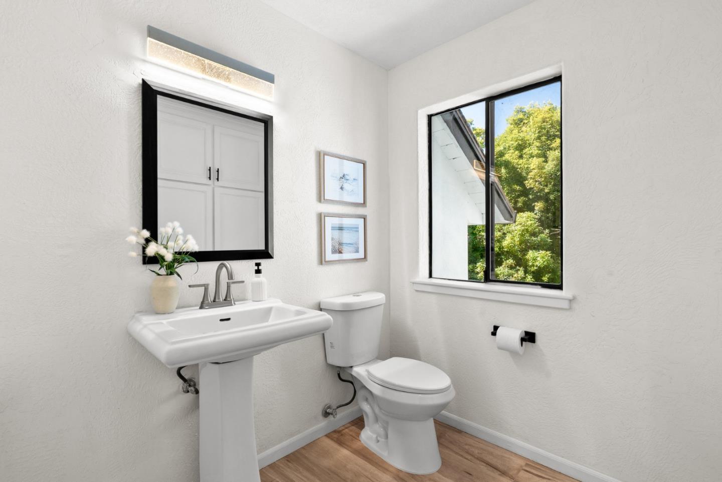 Detail Gallery Image 22 of 59 For 607 Saint Andrews Dr, Aptos,  CA 95003 - 5 Beds | 2/1 Baths