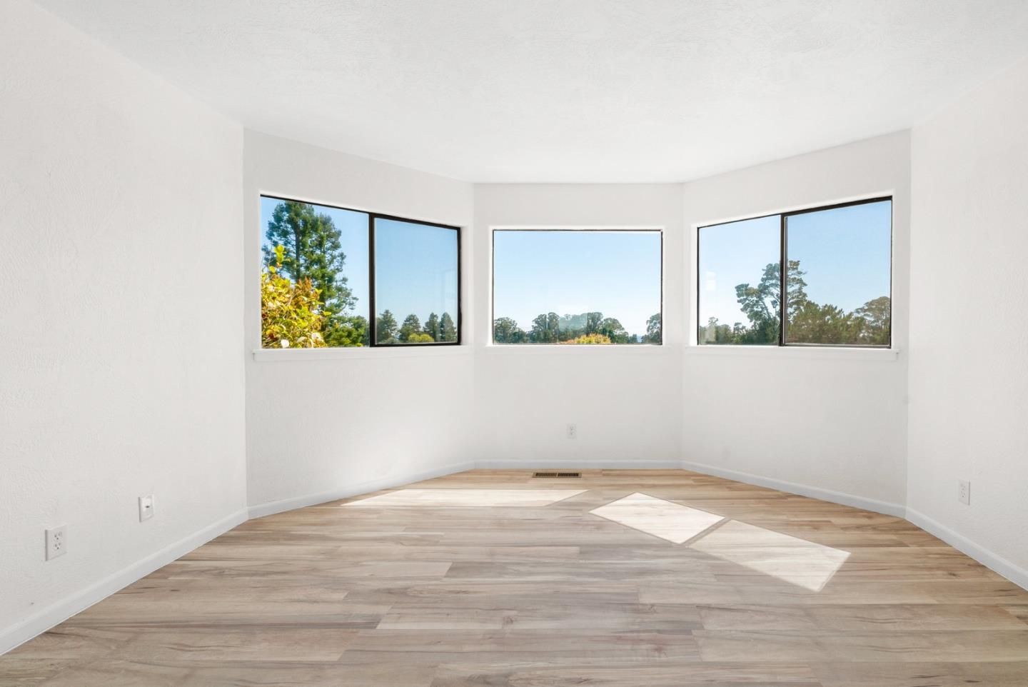 Detail Gallery Image 39 of 59 For 607 Saint Andrews Dr, Aptos,  CA 95003 - 5 Beds | 2/1 Baths