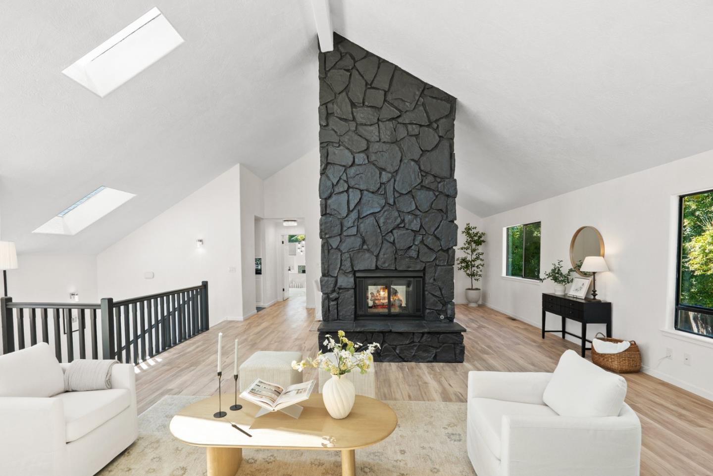 Detail Gallery Image 9 of 59 For 607 Saint Andrews Dr, Aptos,  CA 95003 - 5 Beds | 2/1 Baths