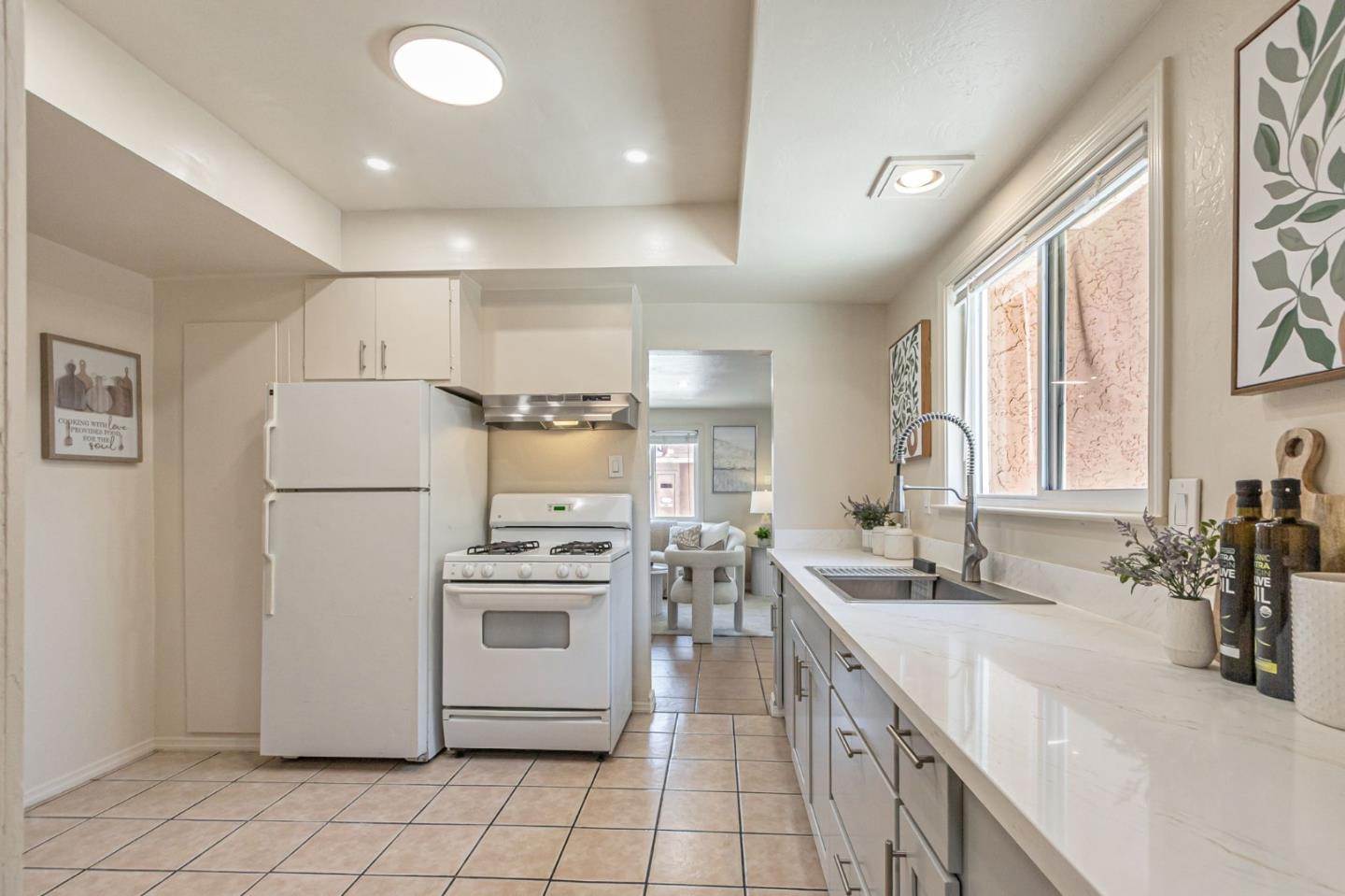 Detail Gallery Image 12 of 51 For 295 N 16th St, San Jose,  CA 95112 - 4 Beds | 2 Baths