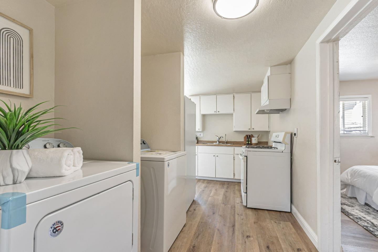 Detail Gallery Image 9 of 51 For 295 N 16th St, San Jose,  CA 95112 - 4 Beds | 2 Baths