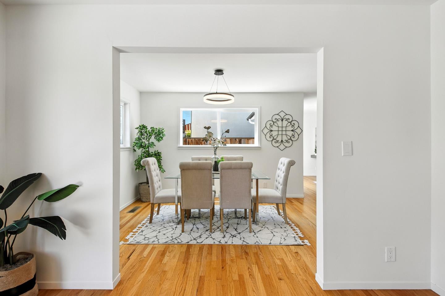 Detail Gallery Image 13 of 56 For 268 S Bernardo Ave, Sunnyvale,  CA 94086 - 4 Beds | 2/1 Baths