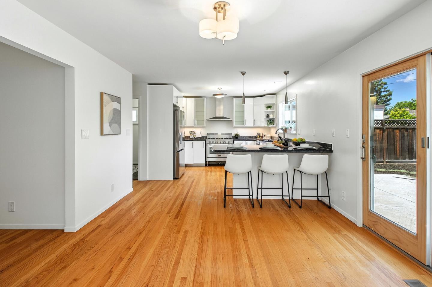 Detail Gallery Image 14 of 56 For 268 S Bernardo Ave, Sunnyvale,  CA 94086 - 4 Beds | 2/1 Baths