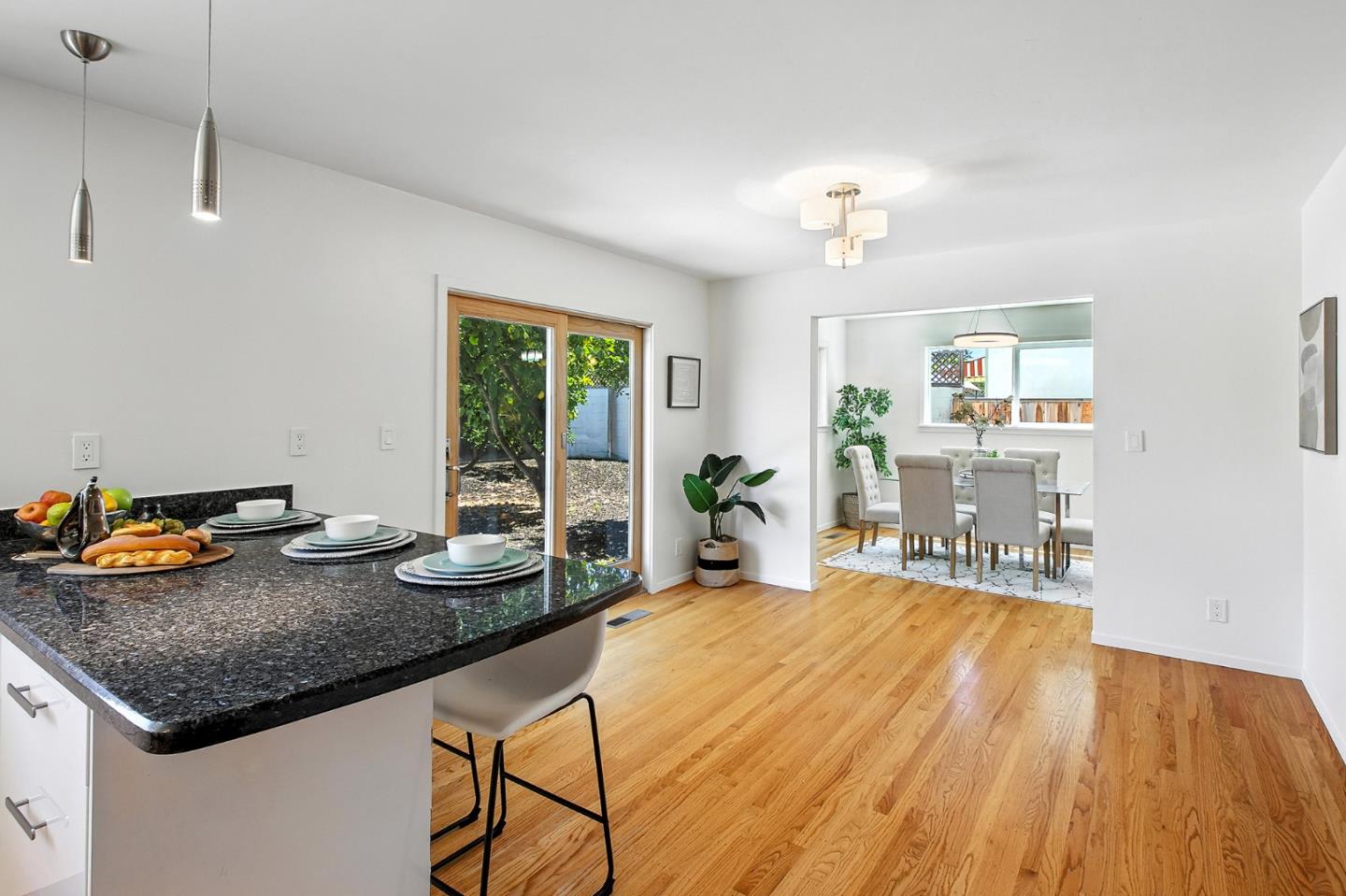 Detail Gallery Image 19 of 56 For 268 S Bernardo Ave, Sunnyvale,  CA 94086 - 4 Beds | 2/1 Baths