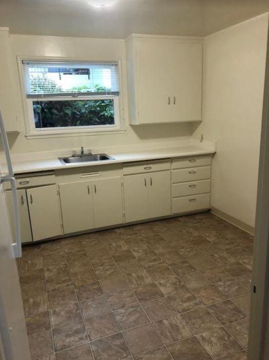 Detail Gallery Image 5 of 6 For 1039 Laurel St #1,  Menlo Park,  CA 94025 - 1 Beds | 1 Baths