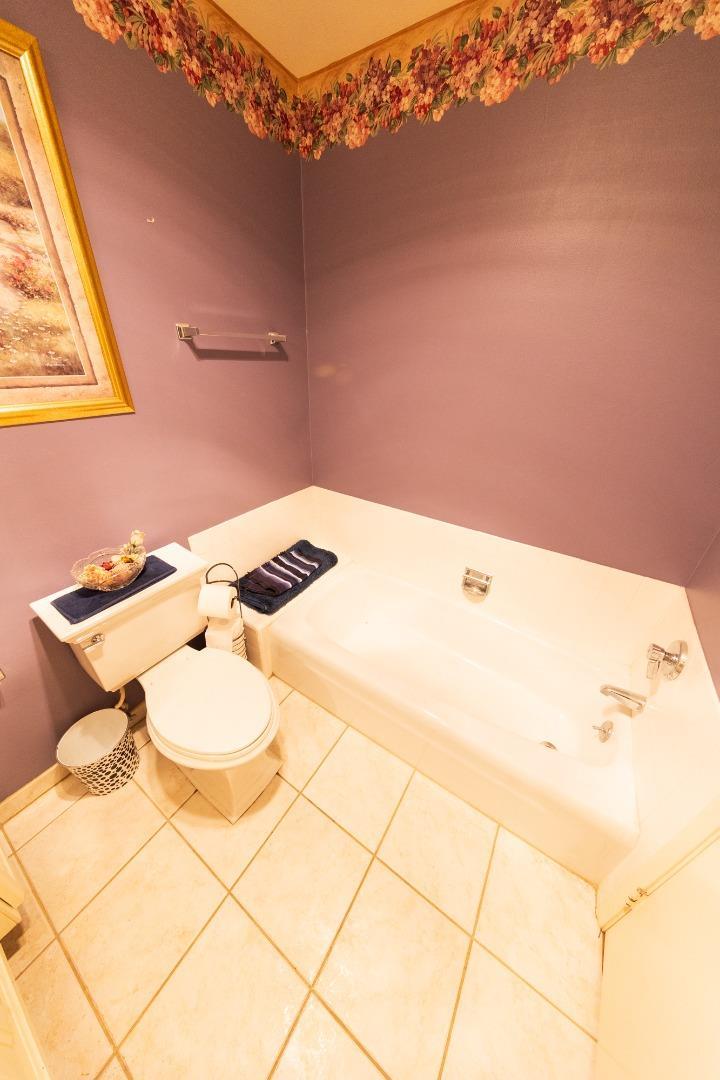 Detail Gallery Image 19 of 34 For 5437 Cribari Grn, San Jose,  CA 95135 - 2 Beds | 2 Baths