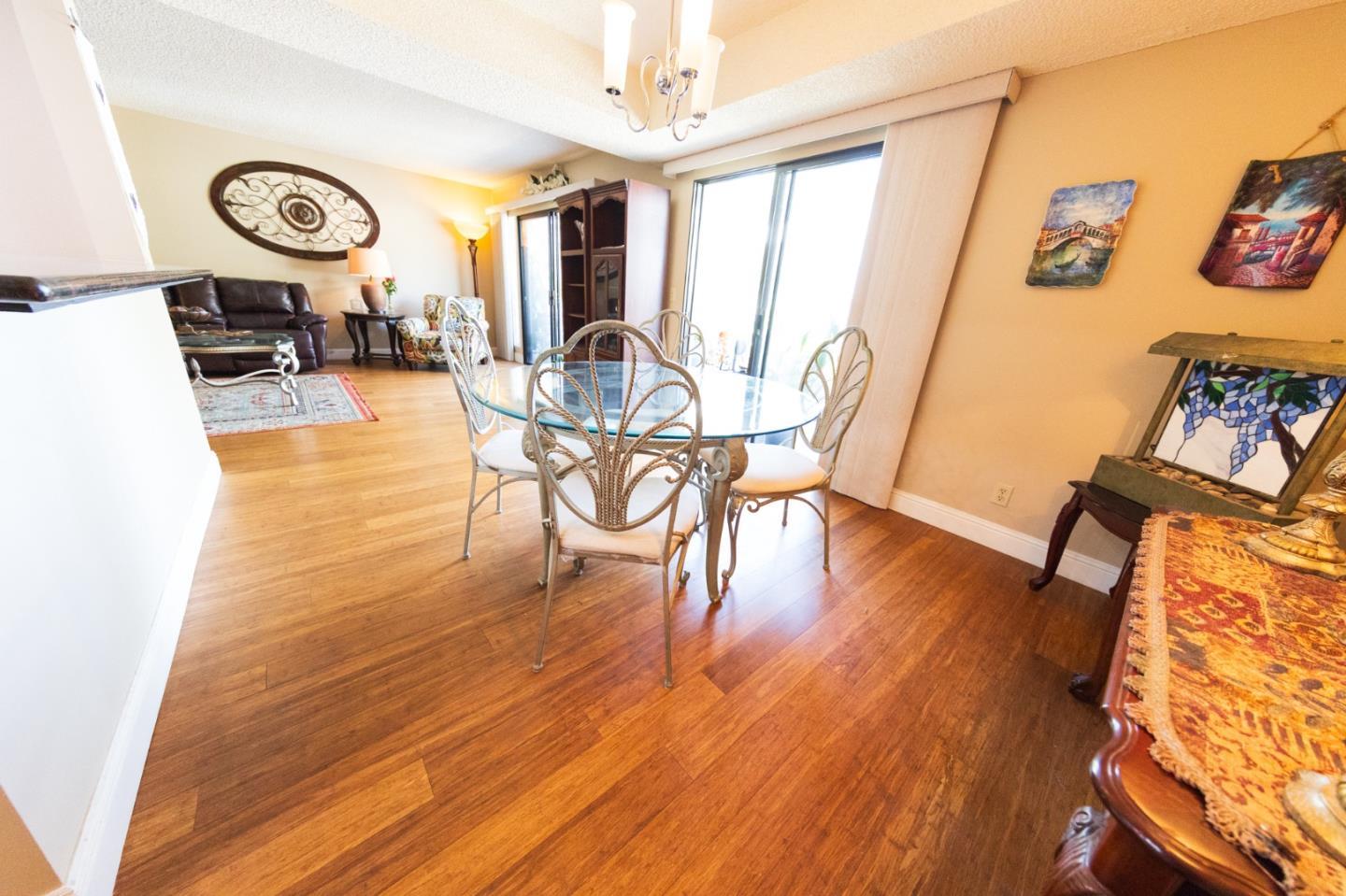Detail Gallery Image 26 of 34 For 5437 Cribari Grn, San Jose,  CA 95135 - 2 Beds | 2 Baths