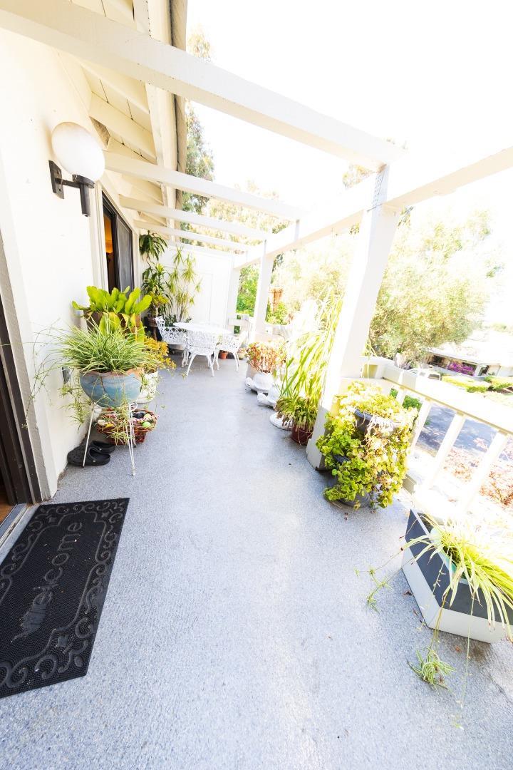 Detail Gallery Image 5 of 34 For 5437 Cribari Grn, San Jose,  CA 95135 - 2 Beds | 2 Baths