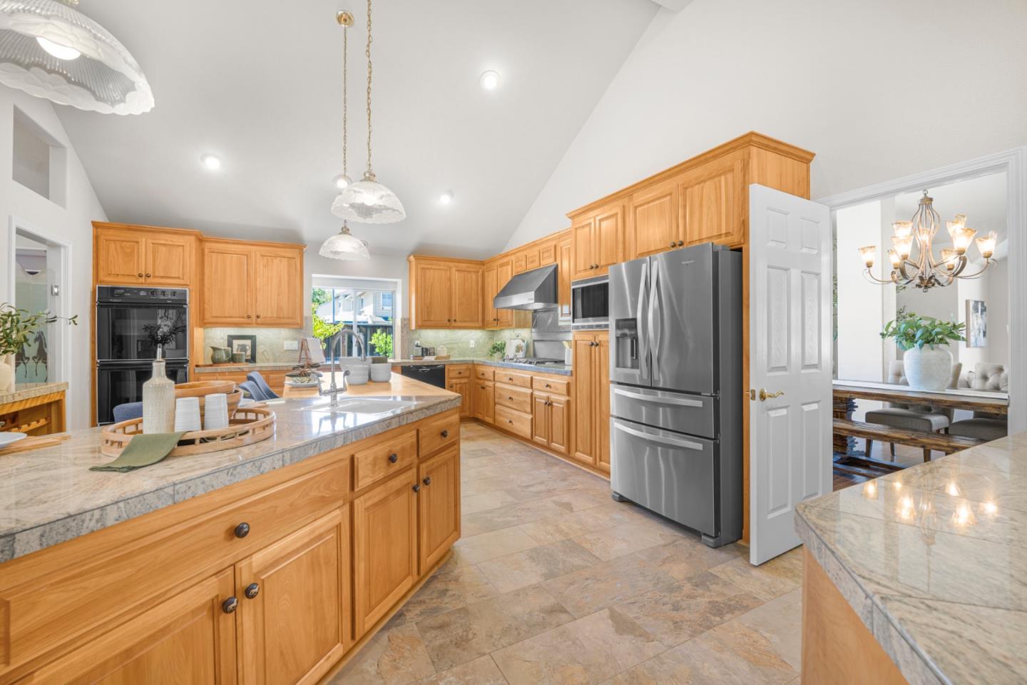 Detail Gallery Image 12 of 43 For 17157 Heatherwood Way, Morgan Hill,  CA 95037 - 4 Beds | 2/1 Baths