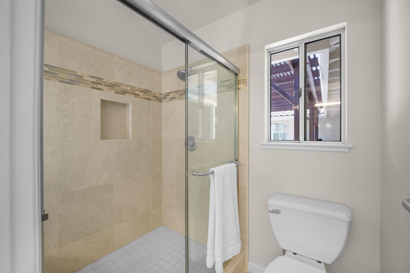 Detail Gallery Image 22 of 43 For 17157 Heatherwood Way, Morgan Hill,  CA 95037 - 4 Beds | 2/1 Baths