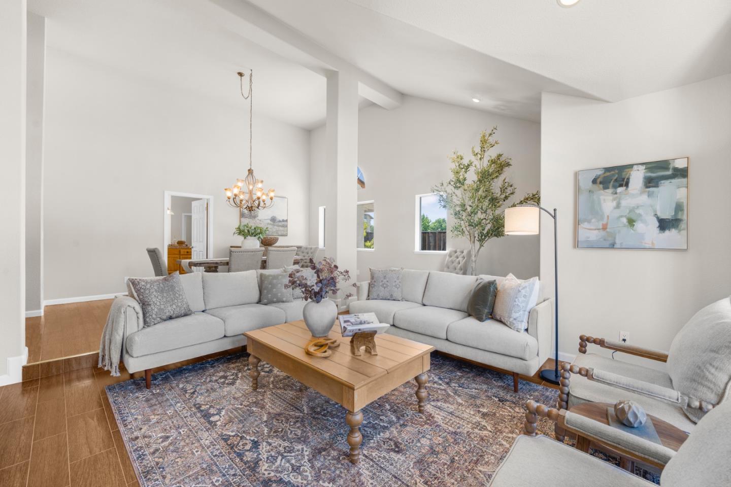 Detail Gallery Image 5 of 43 For 17157 Heatherwood Way, Morgan Hill,  CA 95037 - 4 Beds | 2/1 Baths