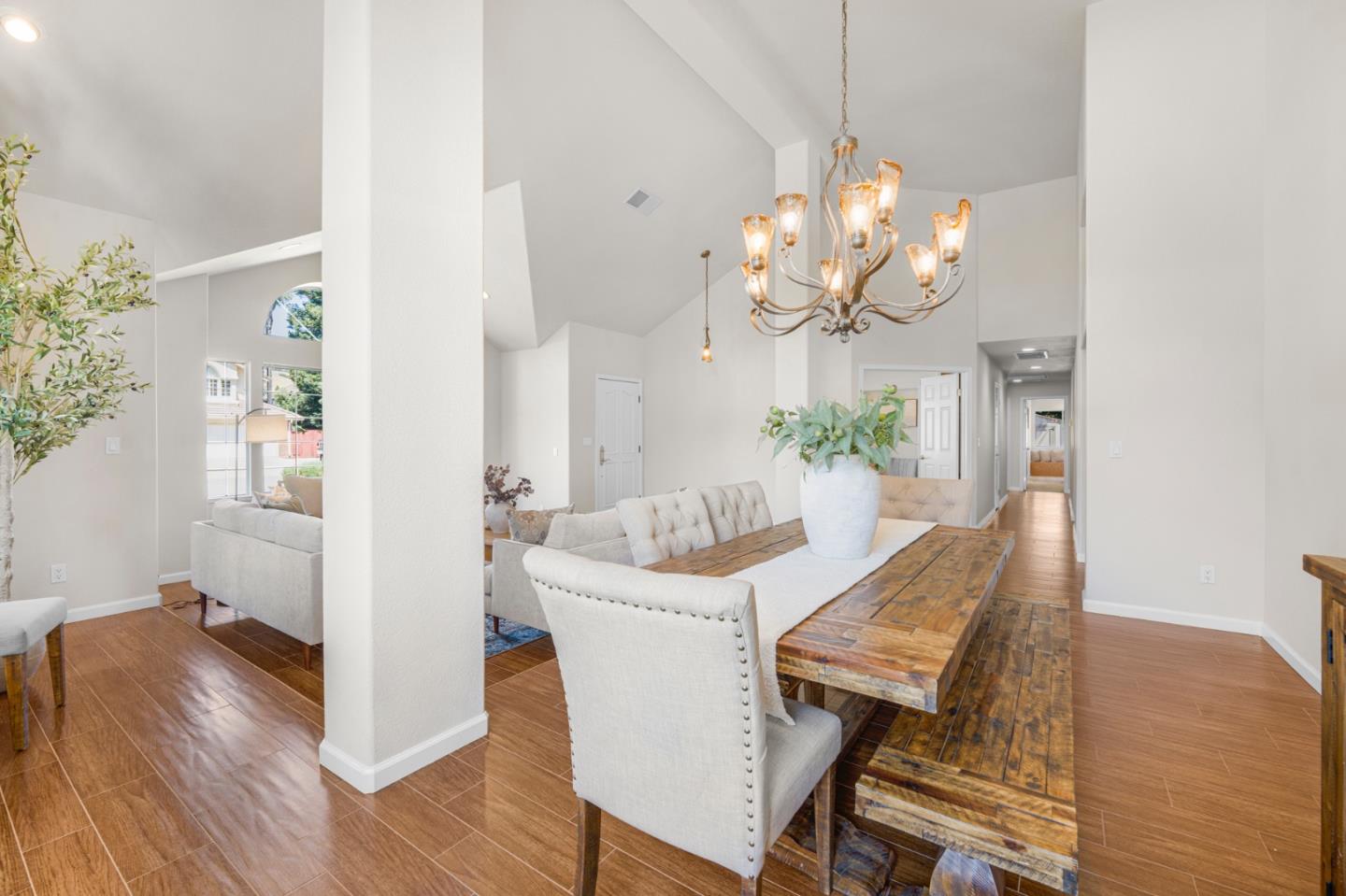 Detail Gallery Image 8 of 43 For 17157 Heatherwood Way, Morgan Hill,  CA 95037 - 4 Beds | 2/1 Baths