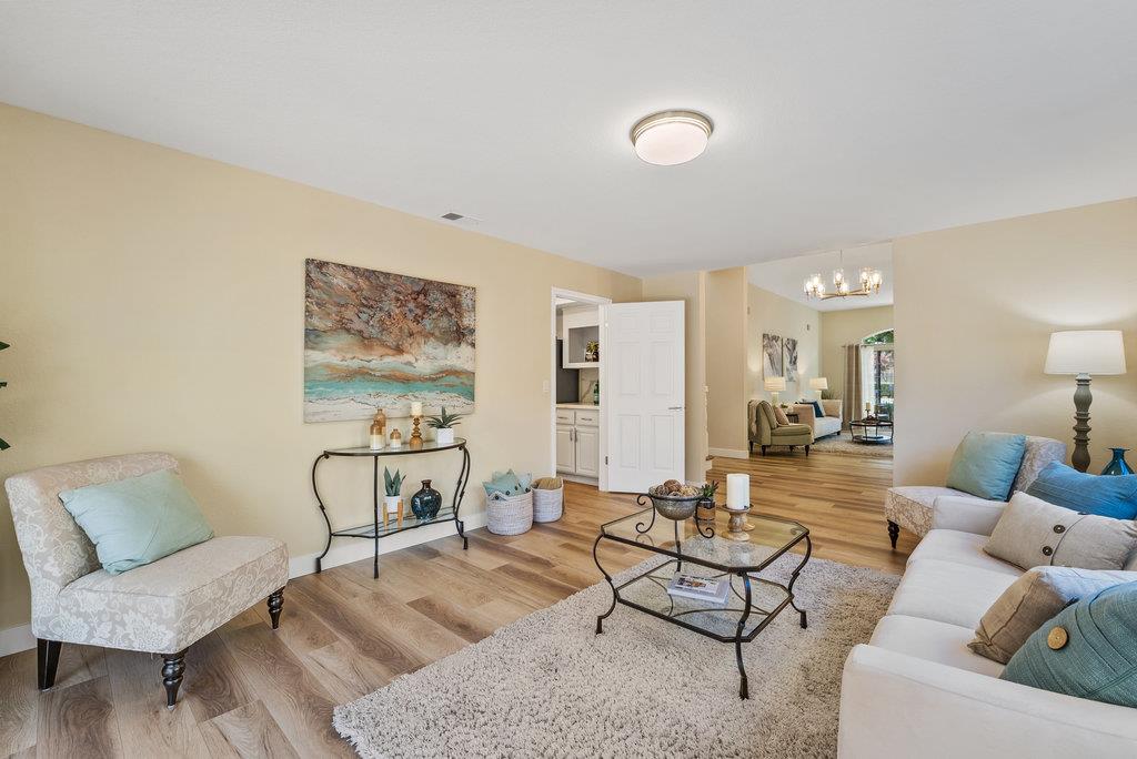 Detail Gallery Image 11 of 44 For 839 Springfield Ter, Sunnyvale,  CA 94087 - 3 Beds | 2/1 Baths