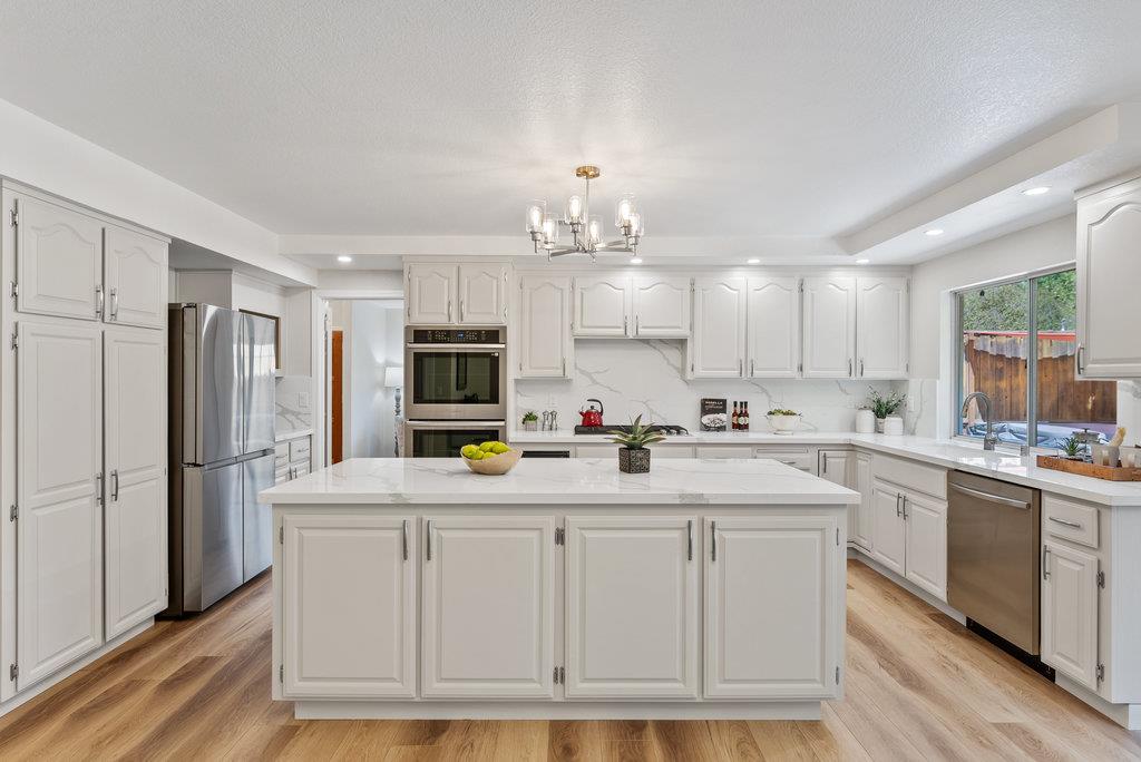 Detail Gallery Image 17 of 44 For 839 Springfield Ter, Sunnyvale,  CA 94087 - 3 Beds | 2/1 Baths