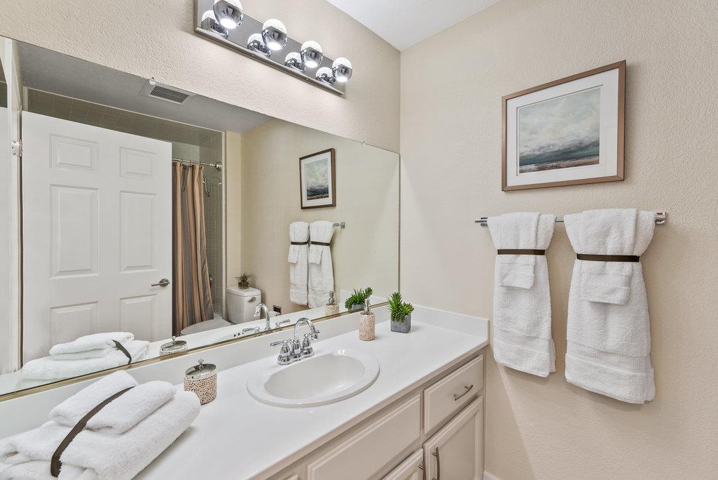 Detail Gallery Image 23 of 44 For 839 Springfield Ter, Sunnyvale,  CA 94087 - 3 Beds | 2/1 Baths