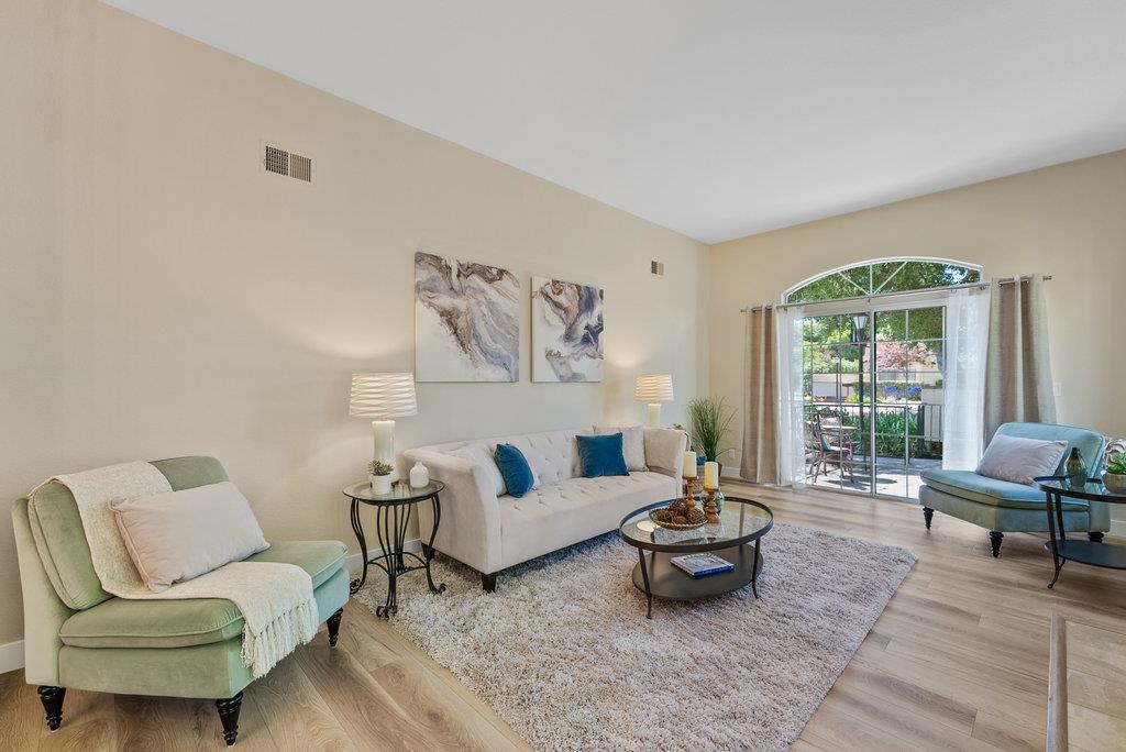 Detail Gallery Image 5 of 44 For 839 Springfield Ter, Sunnyvale,  CA 94087 - 3 Beds | 2/1 Baths