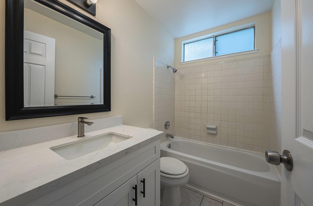 Detail Gallery Image 16 of 21 For 1076 Sherman Dr, Salinas,  CA 93907 - 2 Beds | 1 Baths