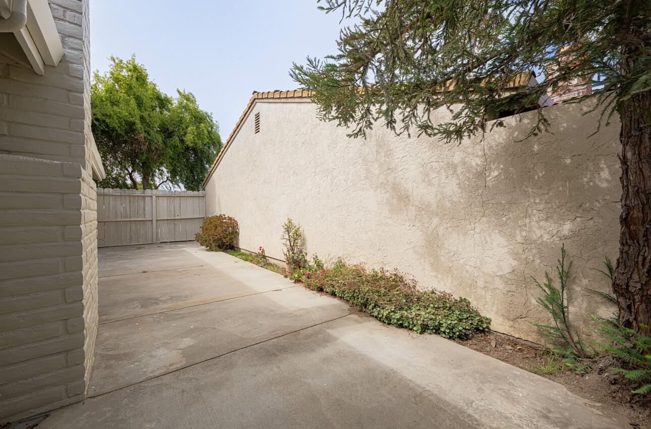 Detail Gallery Image 17 of 21 For 1076 Sherman Dr, Salinas,  CA 93907 - 2 Beds | 1 Baths