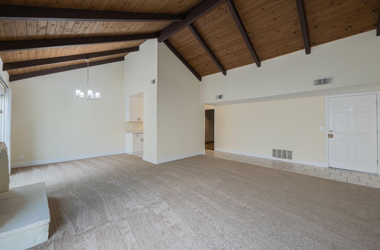Detail Gallery Image 4 of 21 For 1076 Sherman Dr, Salinas,  CA 93907 - 2 Beds | 1 Baths