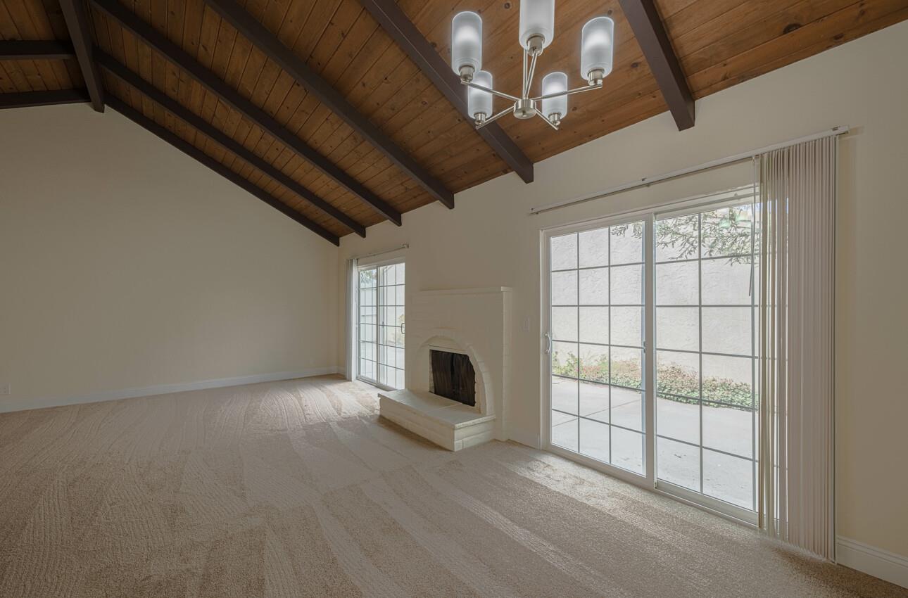 Detail Gallery Image 6 of 21 For 1076 Sherman Dr, Salinas,  CA 93907 - 2 Beds | 1 Baths