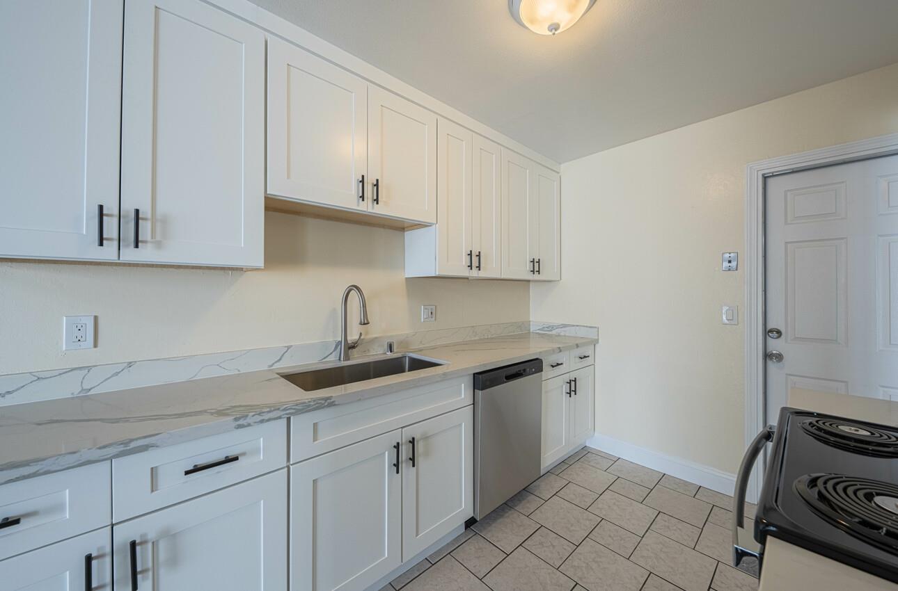 Detail Gallery Image 7 of 21 For 1076 Sherman Dr, Salinas,  CA 93907 - 2 Beds | 1 Baths