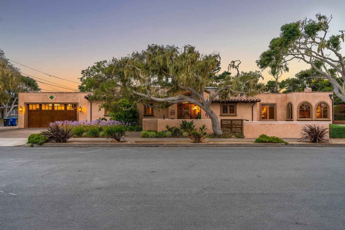 Detail Gallery Image 1 of 37 For 765 Gibson Ave, Pacific Grove,  CA 93950 - 3 Beds | 2 Baths