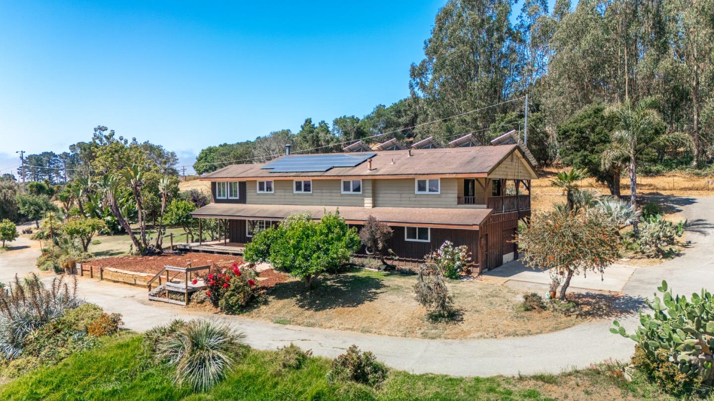 Detail Gallery Image 3 of 46 For 134 Trabing Rd, Watsonville,  CA 95076 - 6 Beds | 3/1 Baths