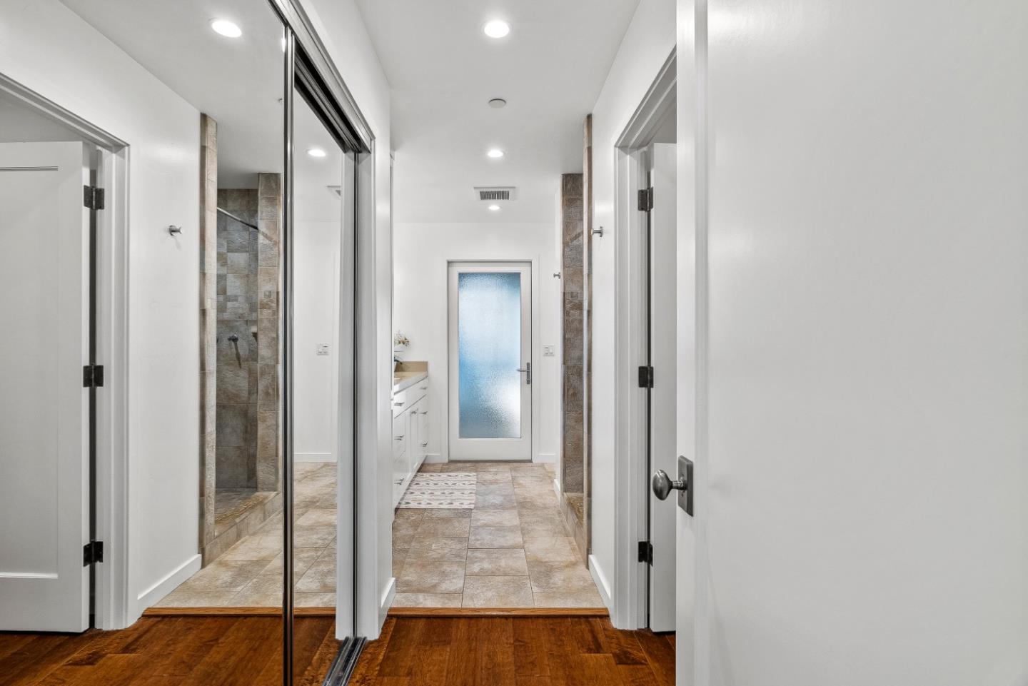 Detail Gallery Image 14 of 80 For 2200 Dolphin Dr, Aptos,  CA 95003 - 4 Beds | 3 Baths