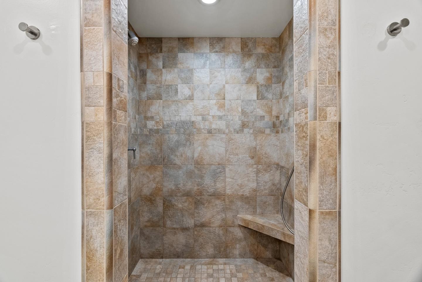 Detail Gallery Image 17 of 80 For 2200 Dolphin Dr, Aptos,  CA 95003 - 4 Beds | 3 Baths