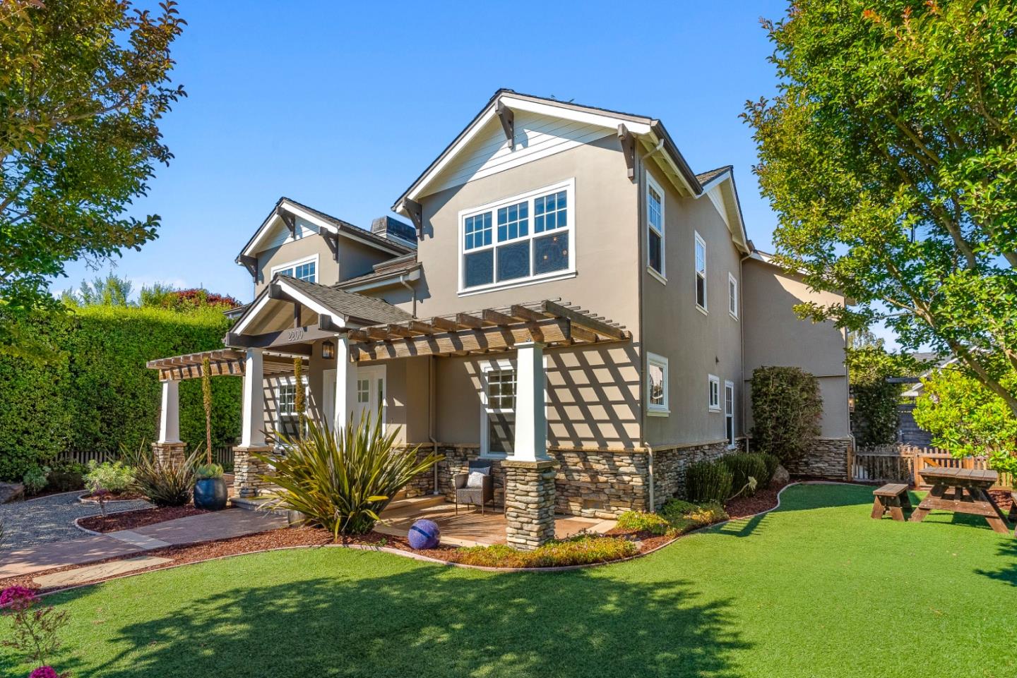 Detail Gallery Image 2 of 80 For 2200 Dolphin Dr, Aptos,  CA 95003 - 4 Beds | 3 Baths