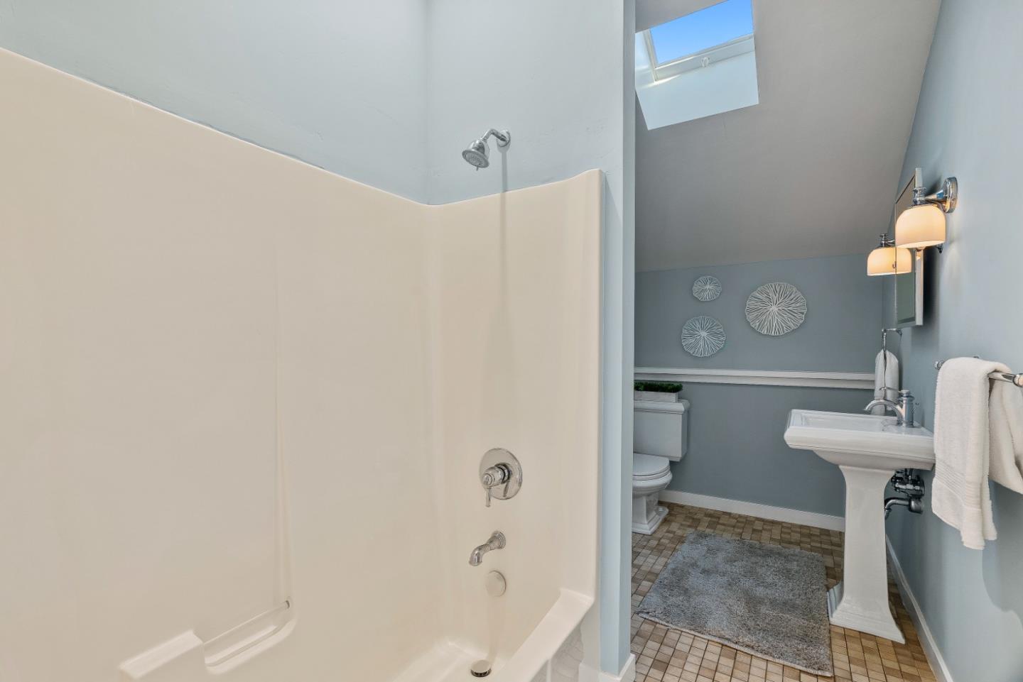 Detail Gallery Image 28 of 80 For 2200 Dolphin Dr, Aptos,  CA 95003 - 4 Beds | 3 Baths