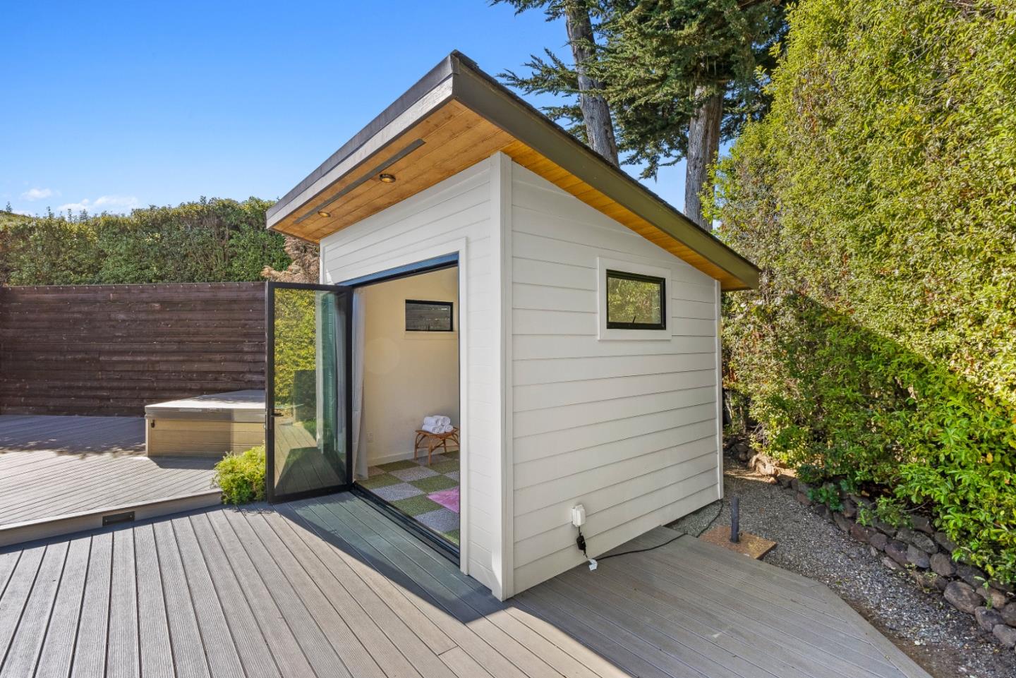 Detail Gallery Image 43 of 80 For 2200 Dolphin Dr, Aptos,  CA 95003 - 4 Beds | 3 Baths