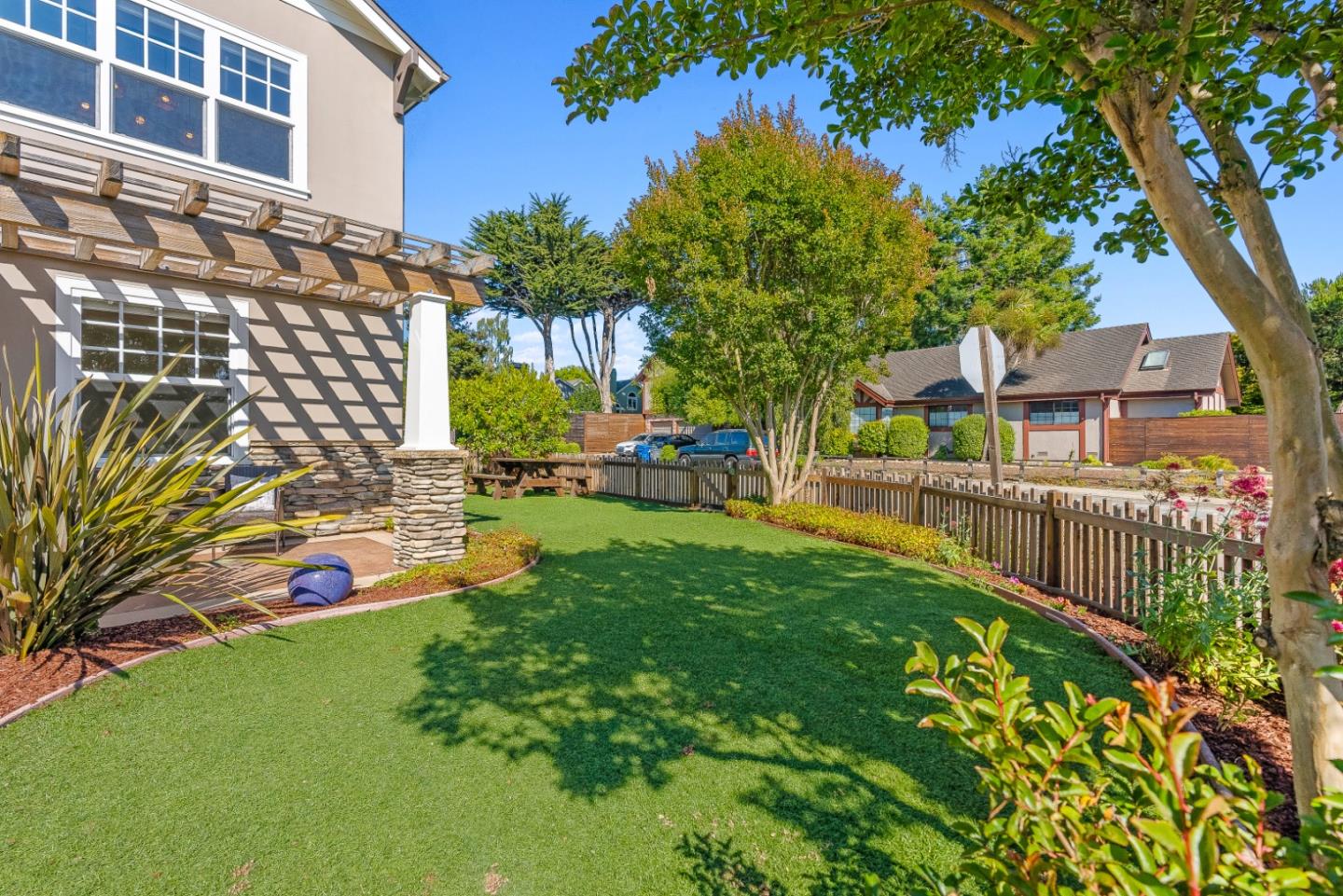 Detail Gallery Image 6 of 80 For 2200 Dolphin Dr, Aptos,  CA 95003 - 4 Beds | 3 Baths