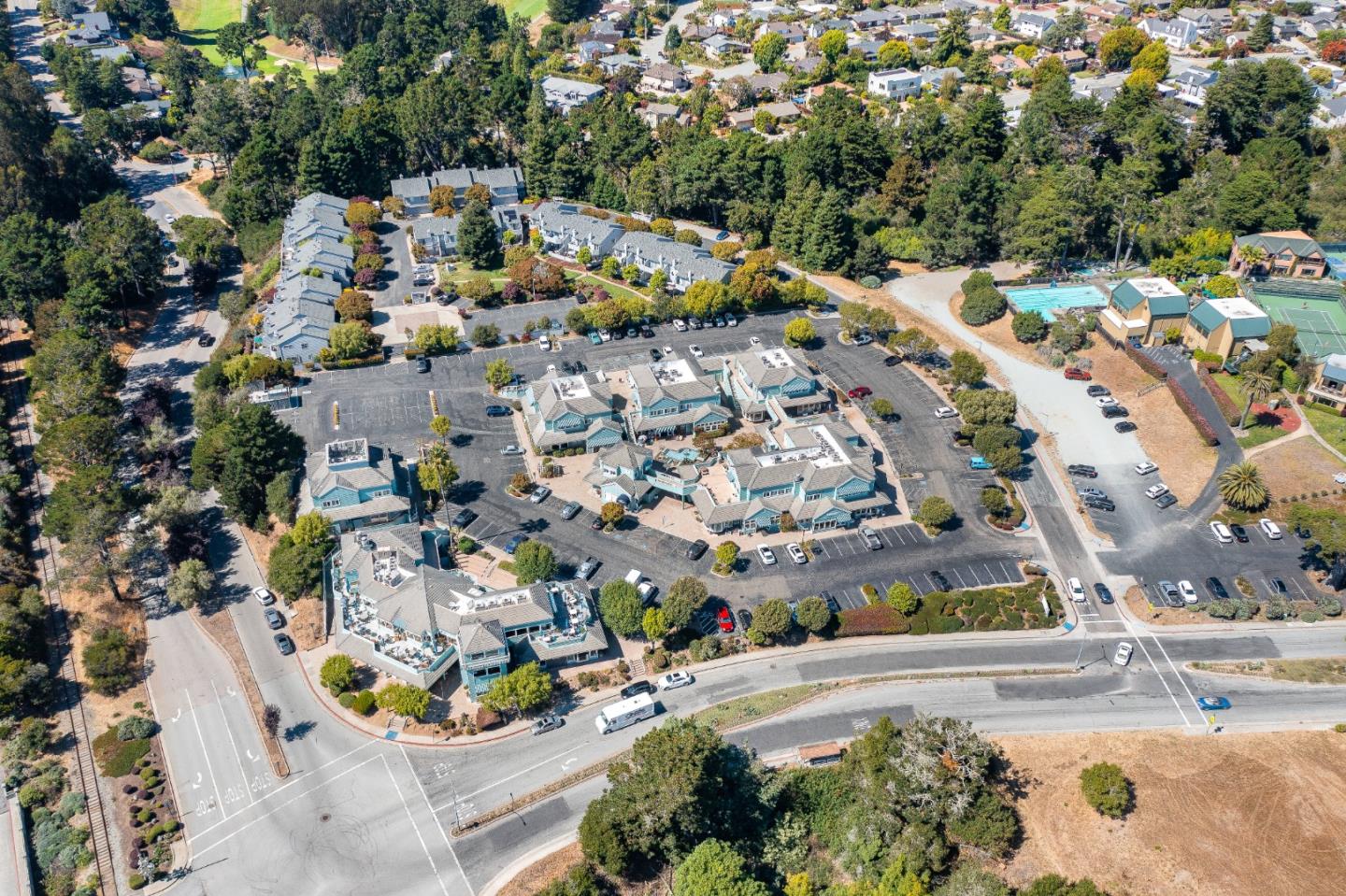 Detail Gallery Image 61 of 80 For 2200 Dolphin Dr, Aptos,  CA 95003 - 4 Beds | 3 Baths